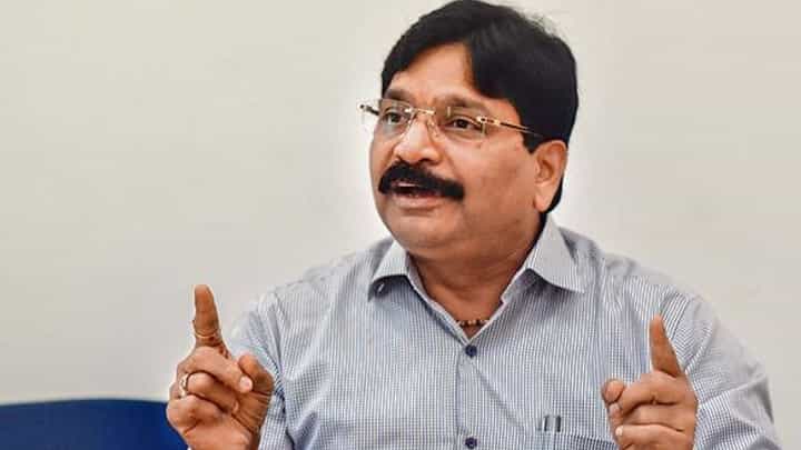 ठाकरे गटाच्या आमदाराला महापालिकेचा झटका; पालिका निर्णयाविरोधात उच्च न्यायालयात धाव, नेमकं कारण काय? ठाकरे गटाच्या आमदाराला महापालिकेचा झटका; पालिका निर्णयाविरोधात उच्च न्यायालयात धाव, नेमकं कारण काय?