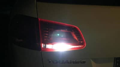 कारचे रिव्हर्स लाईट पांढऱ्या रंगाचेच का असतात? तुम्हाला माहिती आहे का याचे नेमके कारण