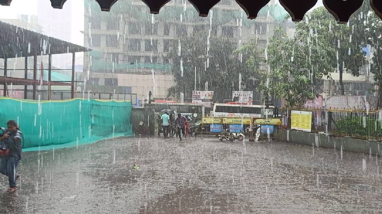 Monsoon News : राज्यातील अनेक भागांत मान्सून सक्रीय, आता कुठे कोसळणार मुसळधार? Monsoon News : राज्यातील अनेक भागांत मान्सून सक्रीय, आता कुठे कोसळणार मुसळधार?