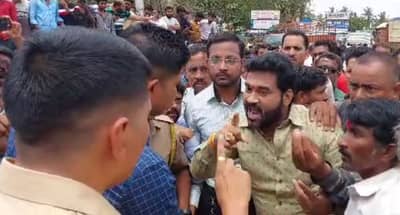 महामार्गावर विचित्र अपघातानंतर शिवसैनिक आक्रमक, पोलिसांवर केले आरोप