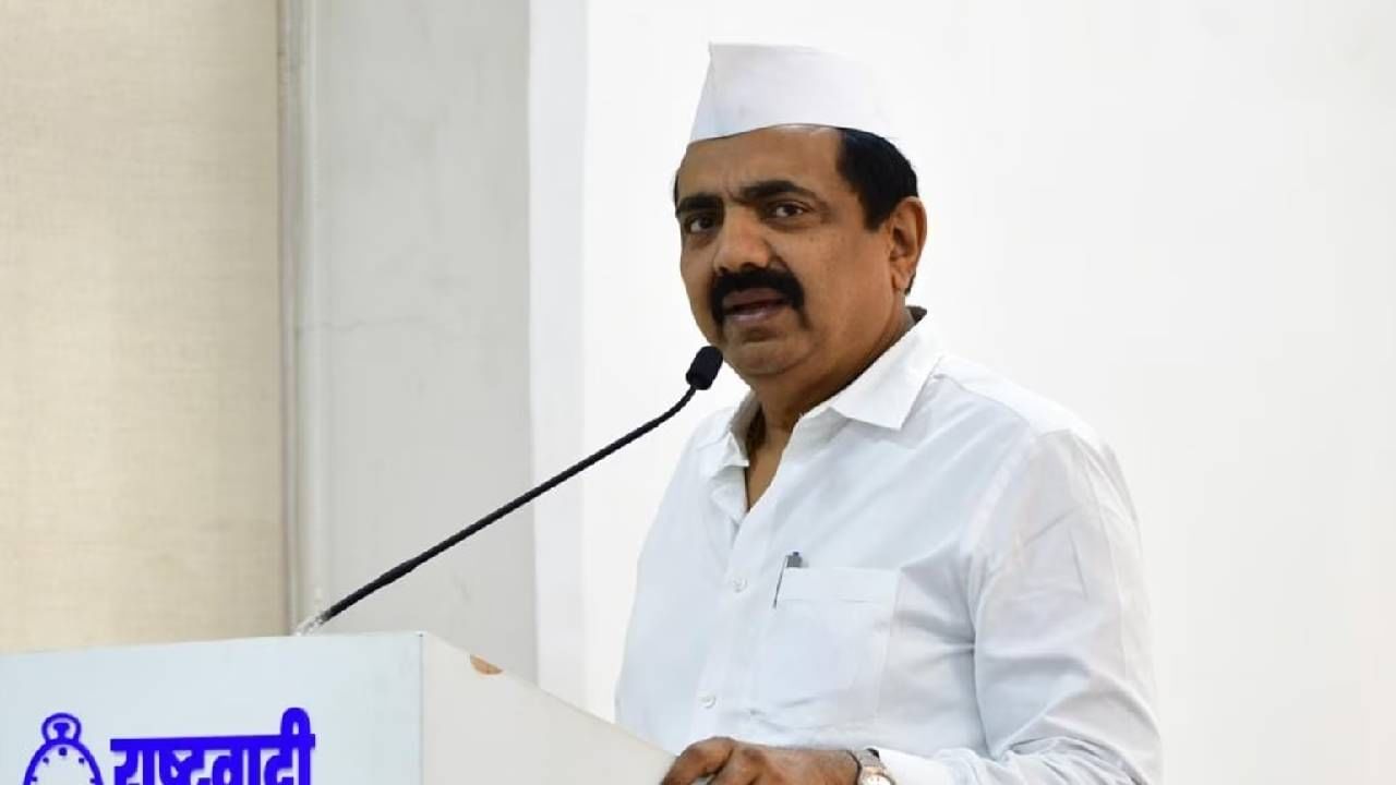 Jayant Patil : राष्ट्रवादीच नाव आणि चिन्ह जणार असं जयंत पाटील यांना का वाटतय? Jayant Patil : राष्ट्रवादीच नाव आणि चिन्ह जणार असं जयंत पाटील यांना का वाटतय?