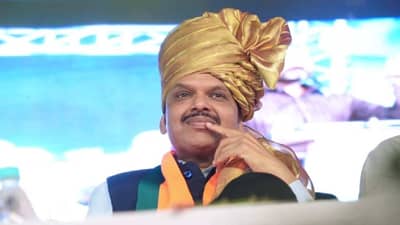 ऑपरेशन कमळ हा आमदार खरेदी विक्रीचा उद्योग!; कुणी डागलं टीकास्त्र?