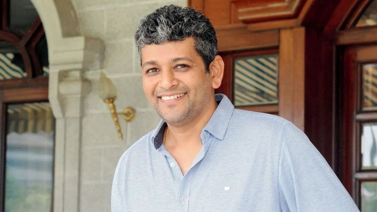 मुंबईचा खेळाडू अमोल मजुमदारने देशांतर्गत क्रिकेटमध्ये चमकदार कामगिरी केली होती. तरीसुद्धा या खेळाडूला संधी मिळाली नाही. अमोल मजुमदारने देशांतर्गत क्रिकेटमध्ये मुंबई आसाम आणि आंध्र प्रदेशकडून प्रतिनिधित्व केलं. सचिन तेंडुलकरचे प्रशिक्षक रमाकांत आचरेकर यांनी अमोल मजुमदारलाही क्रिकेटचे धडे दिले होते. मात्र या खेळाडूल नशिबाची साथ मिळाली नाही. 