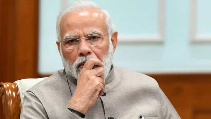 मणिपूर महिलांची विवस्त्र धिंड; काँग्रेस आक्रमक; काँग्रेस नेत्याकडून पंतप्रधान मोदी यांच्यावर टीकास्त्र मणिपूर महिलांची विवस्त्र धिंड; काँग्रेस आक्रमक; काँग्रेस नेत्याकडून पंतप्रधान मोदी यांच्यावर टीकास्त्र