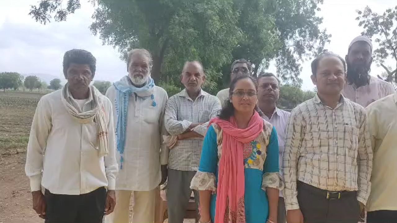 कृषी विभागाच्या अधिकाऱ्यांनी चांगलं मार्गदर्शन केल्यामुळे शेतकरीवर्ग अधिक खूश होता.