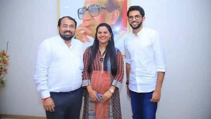 ठाकरे गटाच्या अडचणीत वाढ; सूरज चव्हाण ईडी कार्यालयात ठाकरे गटाच्या अडचणीत वाढ; सूरज चव्हाण ईडी कार्यालयात