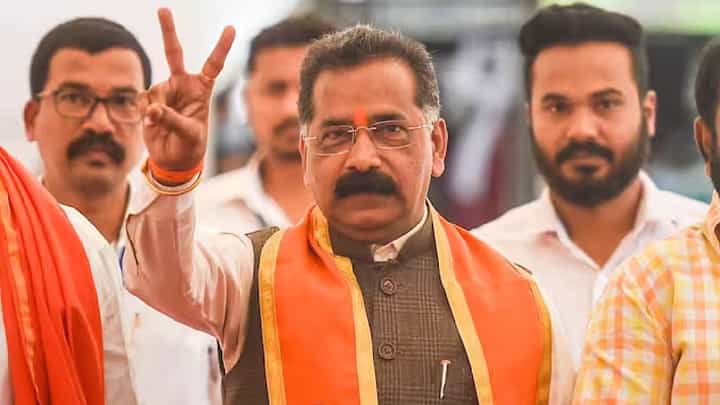 रिफायनरी संदर्भात ठाकरे गटात फूट? राजन साळवी यांनी स्पष्ट केली भूमिका... रिफायनरी संदर्भात ठाकरे गटात फूट? राजन साळवी यांनी स्पष्ट केली भूमिका...