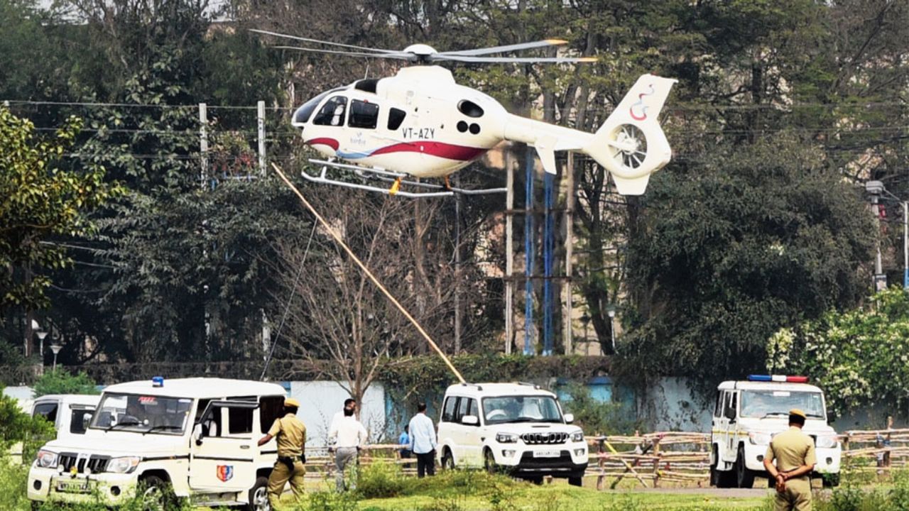 मुख्यमंत्र्यांच्या हेलिकॉप्टरची इमर्जन्सी लँडिंग, दुखापत झाल्याची प्राथमिक माहिती