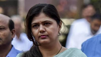 भाजपला पंकजा मुंडे सोडचिठ्ठी देणार काय?; रामदास आठवले म्हणतात, ‘त्या…’