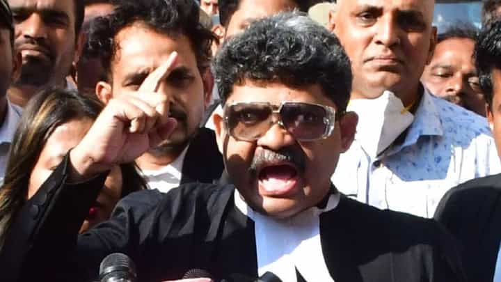 ‘नाटकात काम करतात की राजकारणात?’, सदावर्ते यांच्यावर कोणाची खरमरीत टीका? ‘नाटकात काम करतात की राजकारणात?’, सदावर्ते यांच्यावर कोणाची खरमरीत टीका?