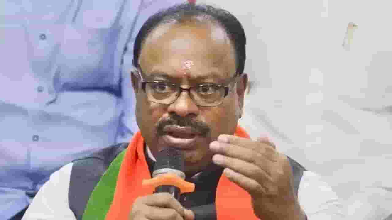 काँग्रेस विरोधी पक्षनेता का निवडत नाही? चंद्रशेखर बावनकुळे यांनी कारण केलं स्पष्ट काँग्रेस विरोधी पक्षनेता का निवडत नाही? चंद्रशेखर बावनकुळे यांनी कारण केलं स्पष्ट