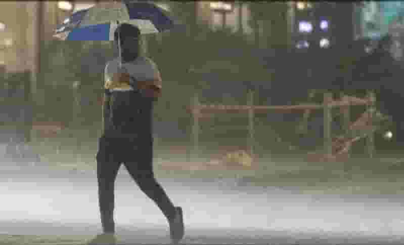 पावसाचा जोर वाढला? या जिल्ह्यातील पुल गेला पाण्याखाली, दहा पेक्षा अधिक गावांचा संपर्क तुटला