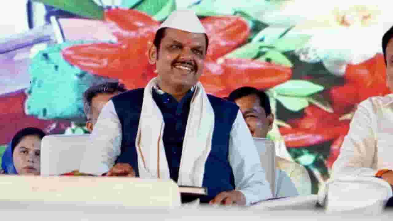 देवेंद्र फडणवीस जे बोलले त्यात तथ्य, पहाटेच्या शपथविधीवरून राधाकृष्ण विखे पाटील यांची प्रतिक्रिया