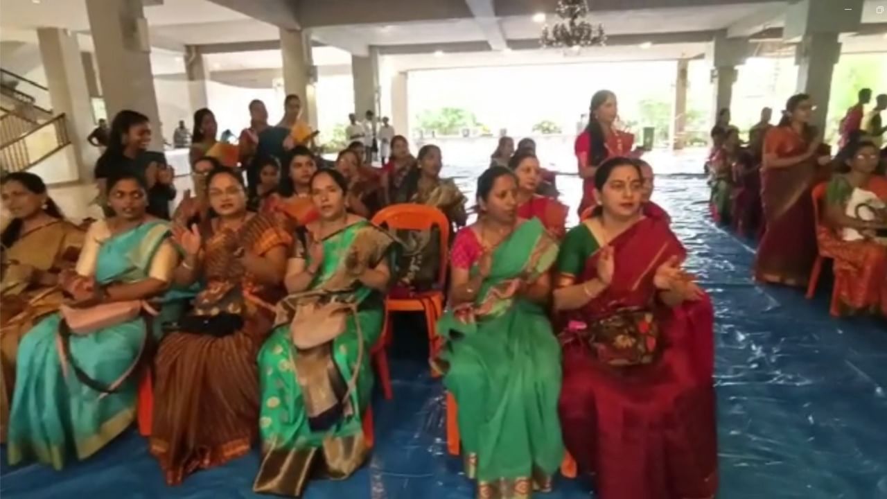 विरार पश्चिम उत्कर्ष विद्यालय ते माझी महापौर राजीव पाटील यांच्या निवास्थानापर्यंत ही रॅली काढण्यात आली होती.