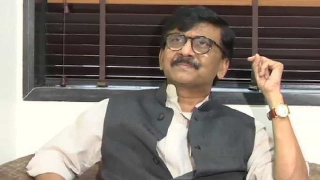 ‘त्यांची मनघडण कहाणी’, राऊत यांच्यावर शिवसेना आमदार भडकला? अर्थ खात्यावरही केलं सुचक वक्तव्य