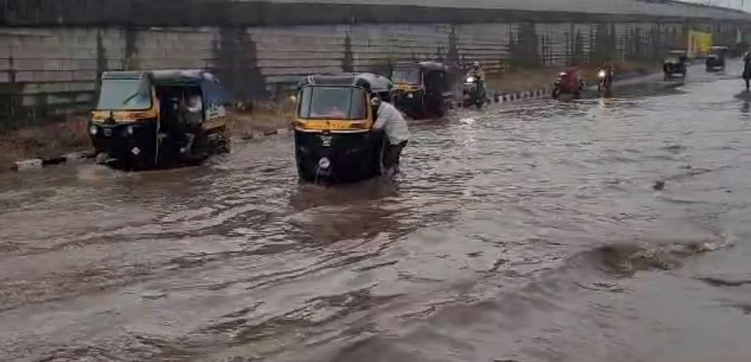 Rain : राज्यात पाच दिवस मुसळधार, आयएमडीचे नवीन अपडेट Rain : राज्यात पाच दिवस मुसळधार, आयएमडीचे नवीन अपडेट
