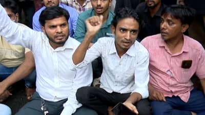 जयपूर-मुंबई एक्स्प्रेसमध्ये गोळीबारात बळी, मृतकाचे नातेवाईक आक्रमक, शताब्दी रुग्णालयासमोर आक्रोश