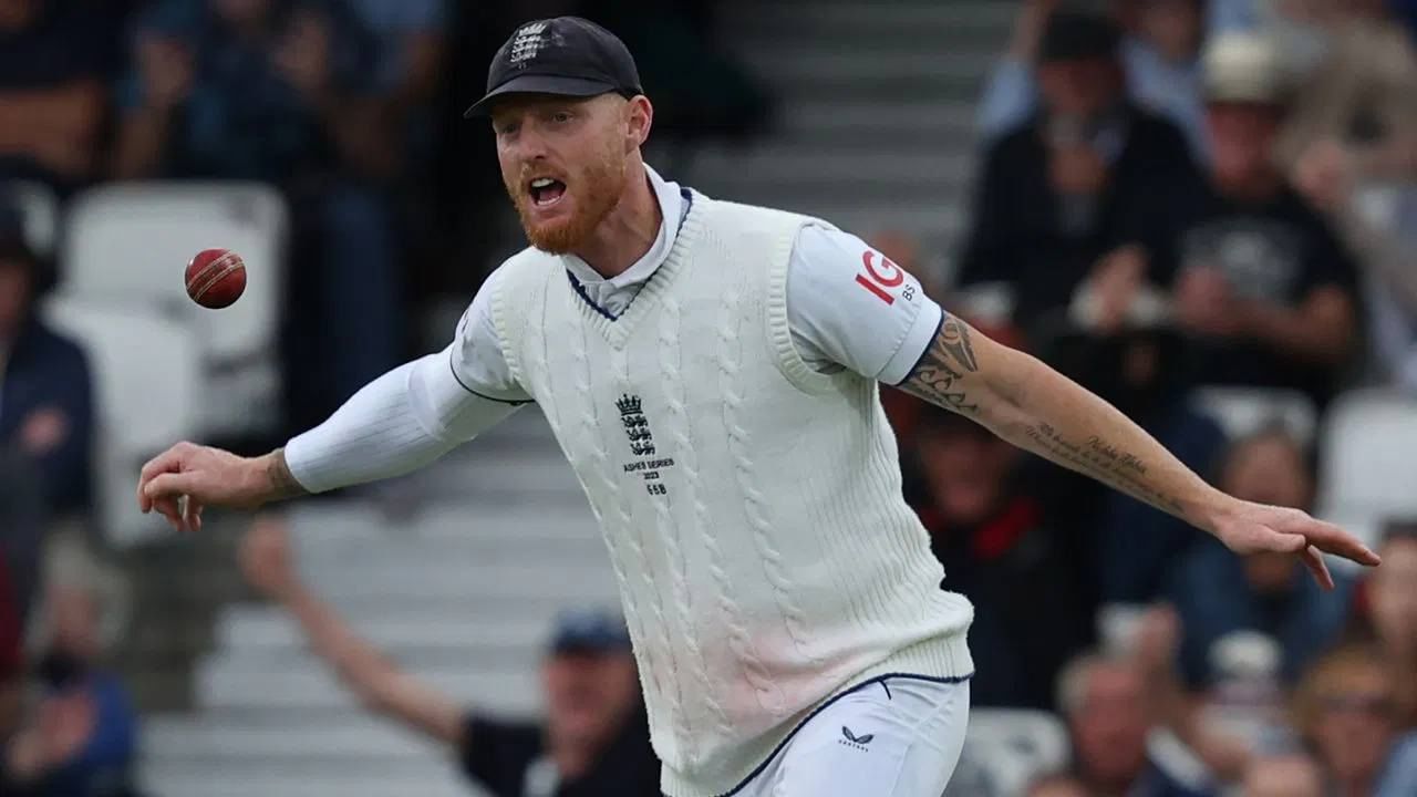 Aus vs Eng : स्टीव स्मिथ याचा झेल घेतल्यानंतरही नाबाद घोषित, पंच नितीन मेनन यांचा निर्णय पुन्हा चर्चेत Aus vs Eng : स्टीव स्मिथ याचा झेल घेतल्यानंतरही नाबाद घोषित, पंच नितीन मेनन यांचा निर्णय पुन्हा चर्चेत