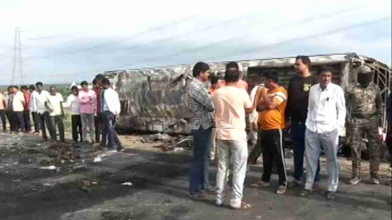 Buldhana Accident : समृद्धी महामार्गावर वाहनांना थांबण्यासाठी स्पॉट निश्चित करण्यात आले पण,...