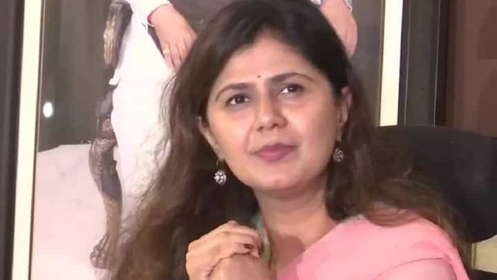 पंकजा मुंडे यांच्या वेगवेगळ्या वक्तव्यांवरून कसली नांदी? एकनाथ खडसे म्हणतात... पंकजा मुंडे यांच्या वेगवेगळ्या वक्तव्यांवरून कसली नांदी? एकनाथ खडसे म्हणतात...