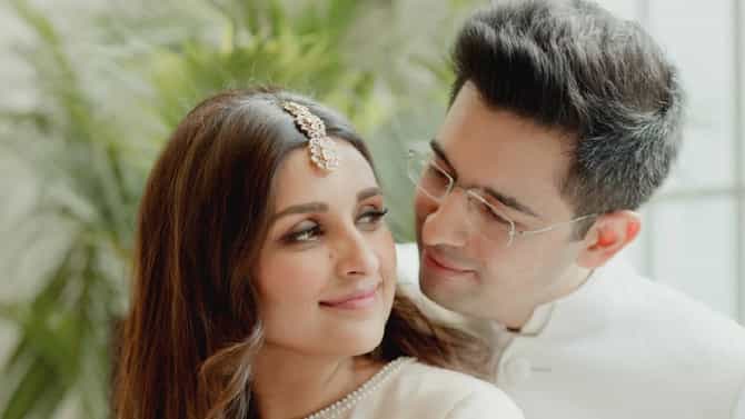 Parineeti Raghav Wedding Card | या दिवशी 4 वाजता पार पडणार परिणीती चोप्रा आणि राघव चड्ढा यांचा शाही विवाहसोहळा, पाहा लग्न पत्रिका