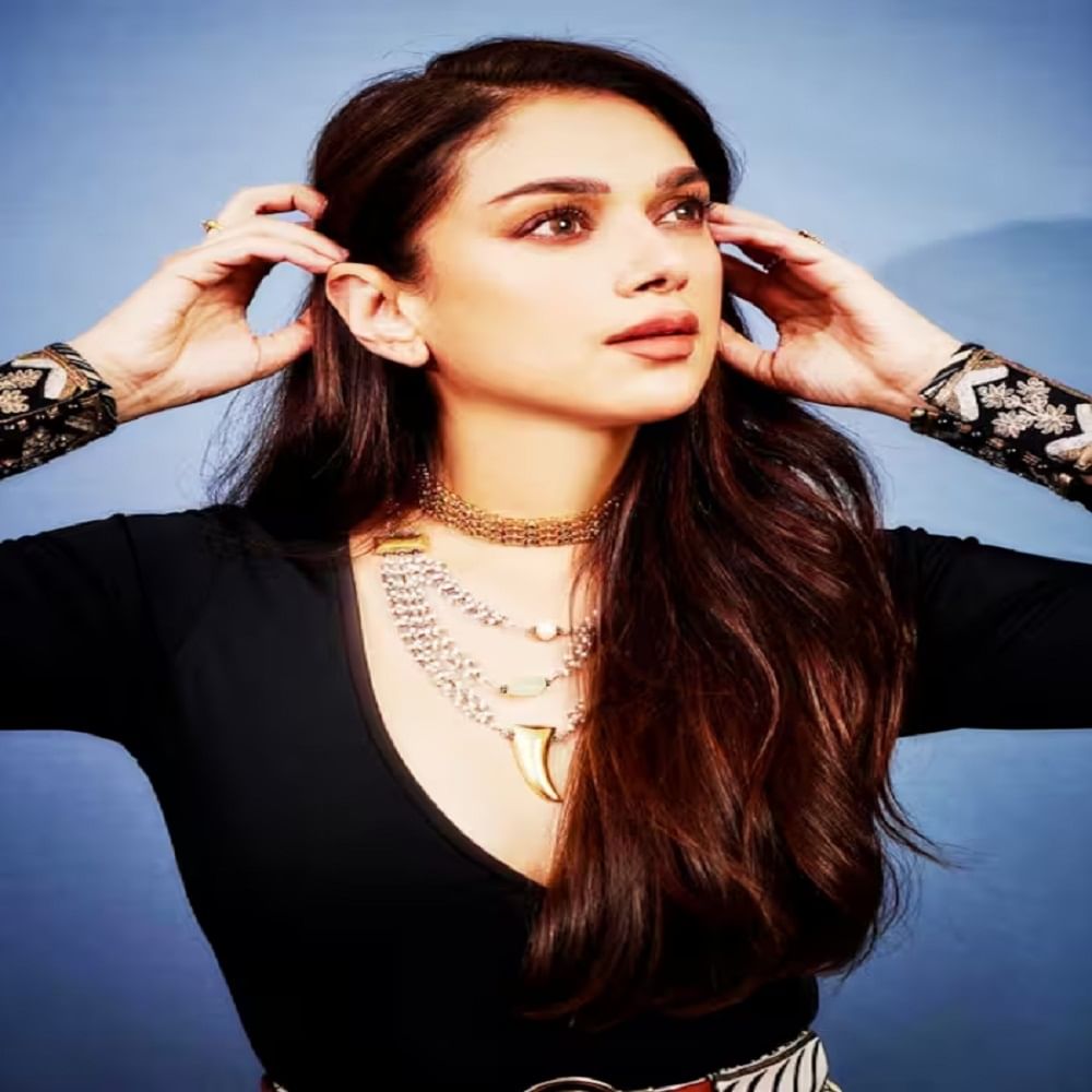 Aditi Rao Hydari हिच्या दिलखेच अदा; चाहत्यांच्या नजराच हटेना - Marathi ...