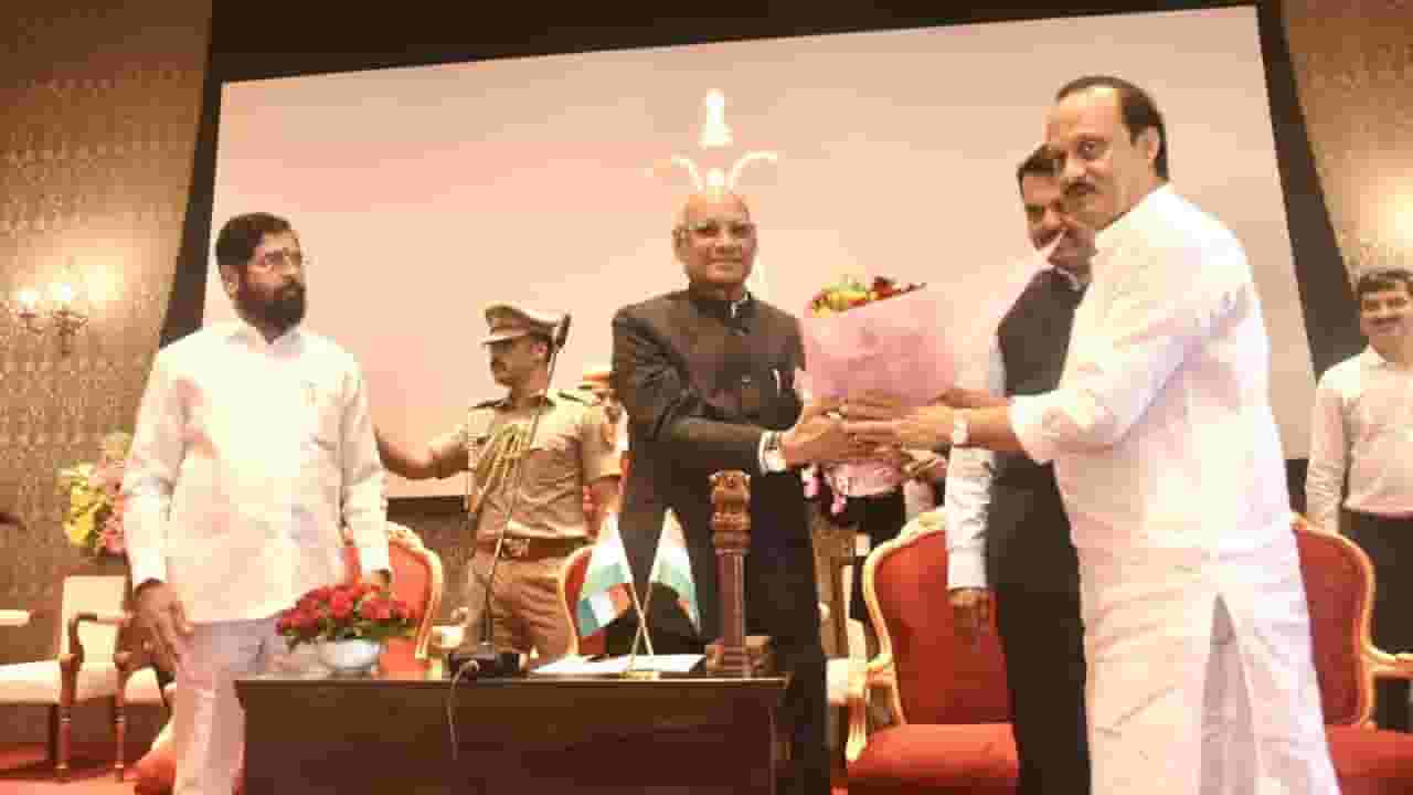 अजित पवार यांच्या शपथविधीवर मनसे नेत्याची टीका; म्हणाला, मी व्यथित झालो... अजित पवार यांच्या शपथविधीवर मनसे नेत्याची टीका; म्हणाला, मी व्यथित झालो...