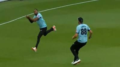T20 Blast : लास्ट बॉलवर ड्रामा, त्याने बाऊंड्रीवर जबरदस्त कॅच घेऊन चेंडू हवेत फेकला, पण...VIDEO