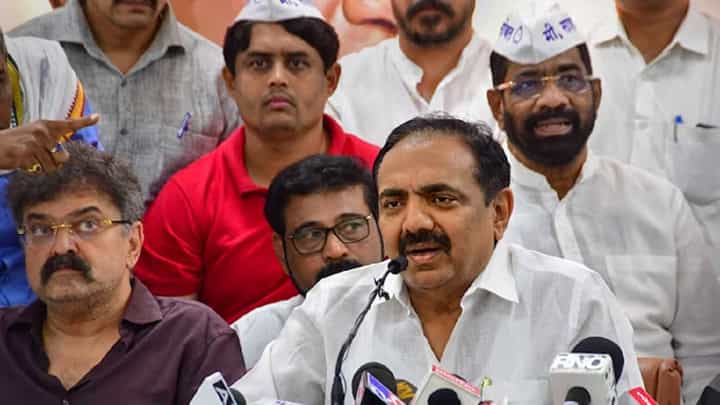 बंडानंतर पहिलं लक्ष्य जयंत पाटील, जितेंद्र आव्हाड, राष्ट्रवादीचा नेता म्हणतो, हे बडवे पक्षाची दिशाभूल करत आहेत... बंडानंतर पहिलं लक्ष्य जयंत पाटील, जितेंद्र आव्हाड, राष्ट्रवादीचा नेता म्हणतो, हे बडवे पक्षाची दिशाभूल करत आहेत...