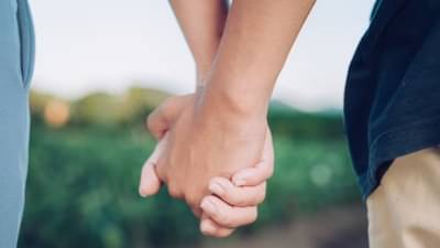 प्रेमात नको ते धाडस करणं जीवावर बेतलं, रात्री प्रेयसीला भेटायला गेला अन्...