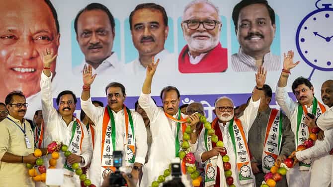 Ajit Pawar | अजित पवार गटाने फासे पालटले, मुंबईत मोठ्या हालचाली, नेमकं काय घडतंय?
