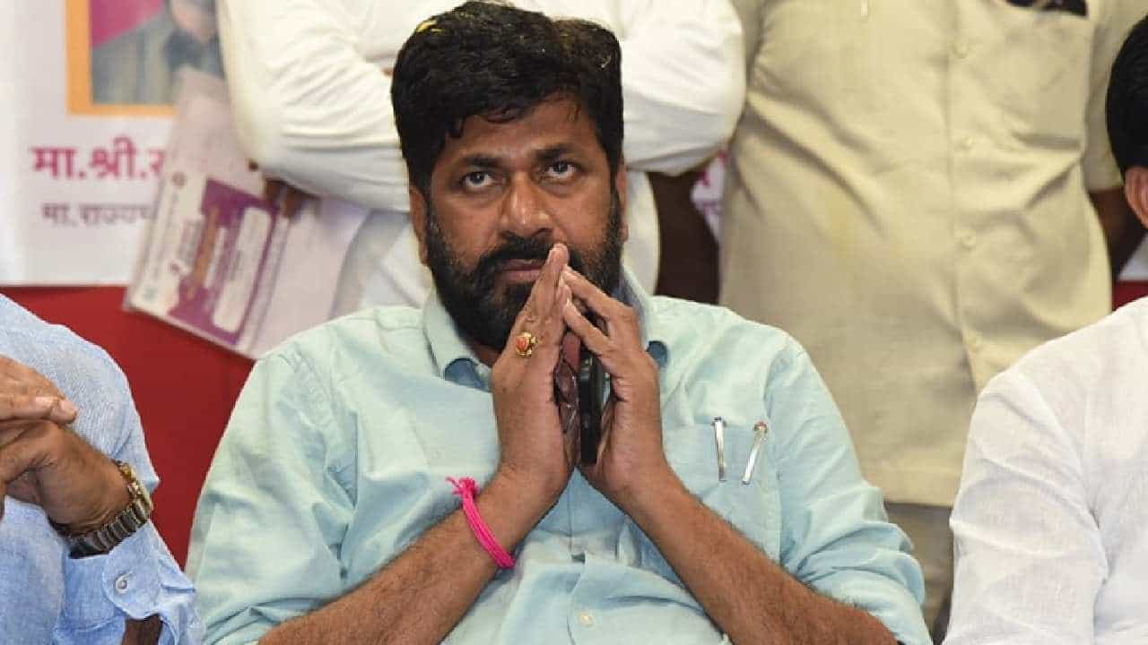 बच्चू कडू यांची मोठी घोषणा; मुख्यमंत्री शिंदे यांची अडचण? थेट मंत्रिपदाबाबत घेतला मोठा निर्णय