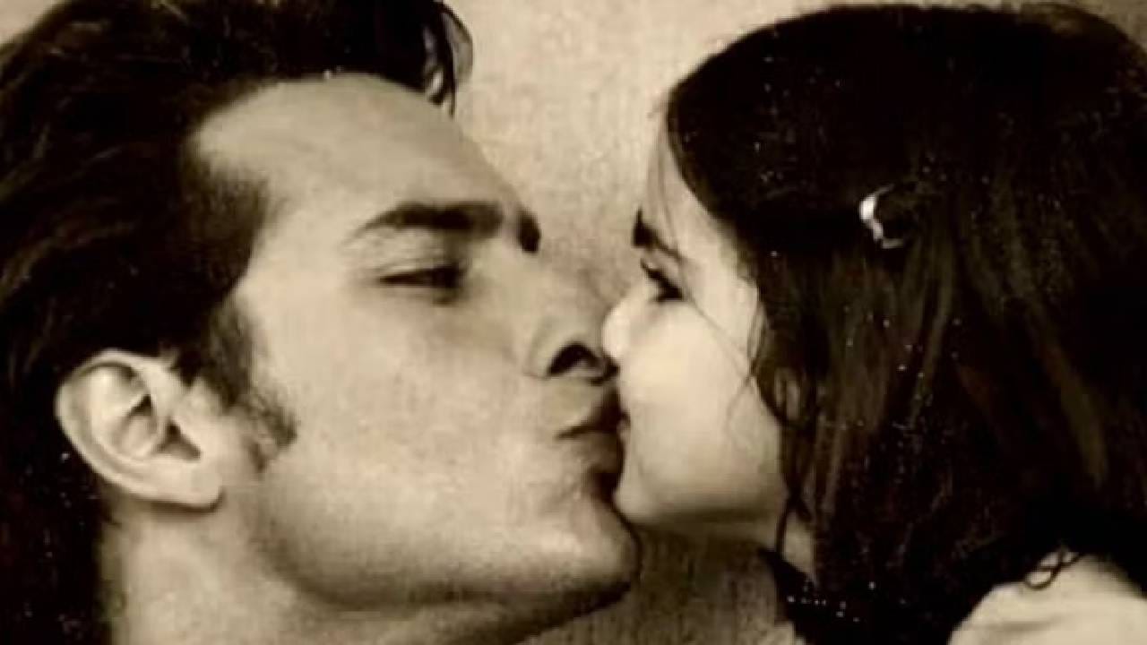 सैफ अली खान याने देखील काही वर्षांपूर्वी सारा अली खान हिच्यासोबत लिपलाॅक केले होते. तो फोटो व्हायरल झाल्यानंतर अनेकांनी सैफ अली खान याला ट्रोल केले होते.