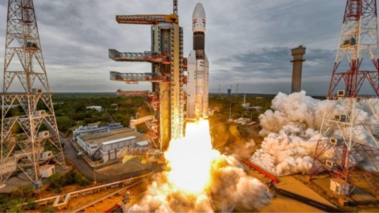 Chandrayaan-3 | भारतीयांसाठी सर्वात मोठी आनंदाची बातमी, चांद्रयान-3 'या' दिवशी अवकाशात झेपावणार