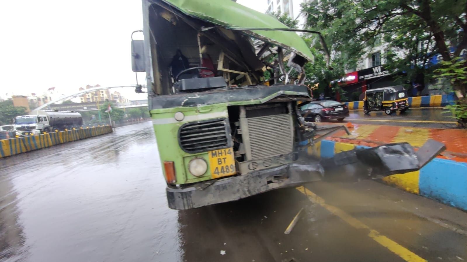 msrtc bus thane depot