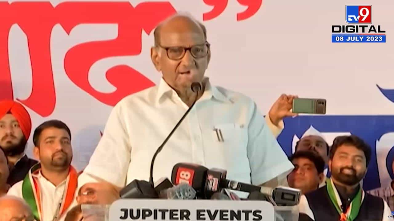 पवार यांच्या दौऱ्यावर शिंदे गटाच्या नेत्याचा निशाना, म्हणाला, ‘त्याचा काही परिणाम होणार?’ पवार यांच्या दौऱ्यावर शिंदे गटाच्या नेत्याचा निशाना, म्हणाला, ‘त्याचा काही परिणाम होणार?’