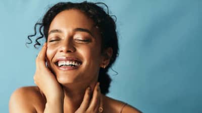 किचन मधील या गोष्टी बनवतील त्वचा चमकदार!