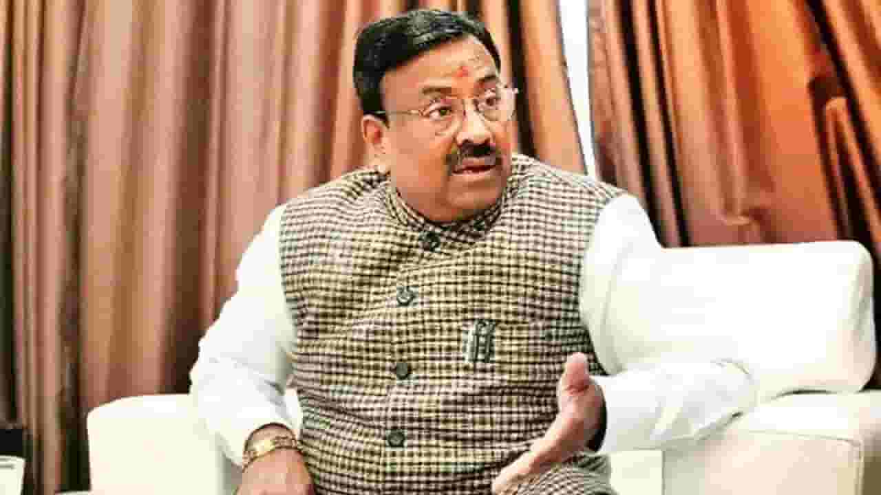 ‘हा’ लोकशाहीच्या धोक्याचा घंटा, मुनगंटीवार यांचा विरोधकांना टोला, विरोधी पक्षनेत्यावरूनही थेट सवाल