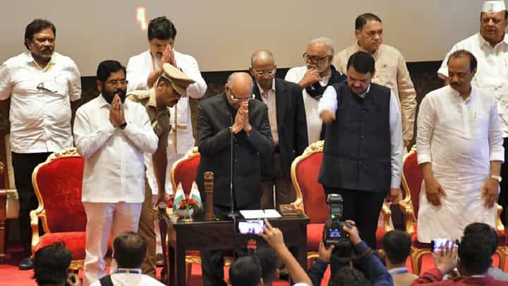 तर राज्यात पुन्हा मोठा भूकंप, आता काँग्रेस नेत्याने वर्तविले भाकीत तर राज्यात पुन्हा मोठा भूकंप, आता काँग्रेस नेत्याने वर्तविले भाकीत