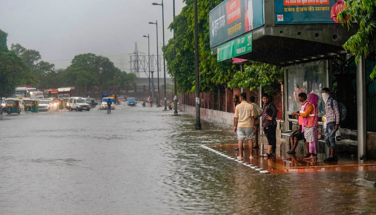 महाराष्ट्र, असाम, मेघालय, अरुणाचल प्रदेश, नागालैंड, मणिपुर, मिझोराम, मध्य प्रदेश, राजस्थान, पंजाब, हरियाणा, दिल्ली, उत्तर प्रदेश, बिहार, जम्मू-कश्मीर, हिमाचल प्रदेश, उत्तराखंड, सिक्किम, पश्चिम बंगाल,त्रिपुरा, ओडिशा, गुजरात आणि गोवा या राज्यात पाऊस होण्याची शक्यता आहे. 