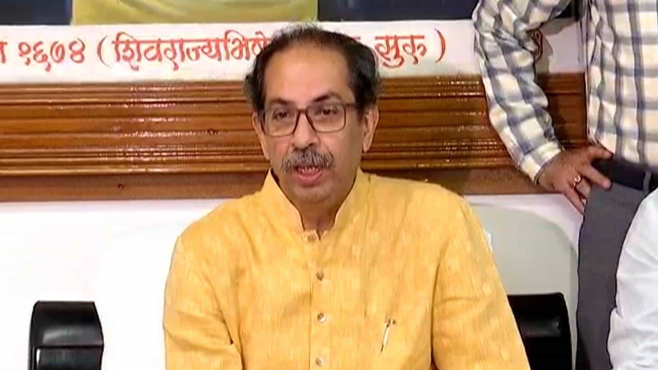 तू मर्दांनगीवर कलंक, तू किती मोठा मर्द आहेस, ते..., उद्धव ठाकरे यांच्यावर टीका करताना नितेश राणे यांची जीभ घसरली