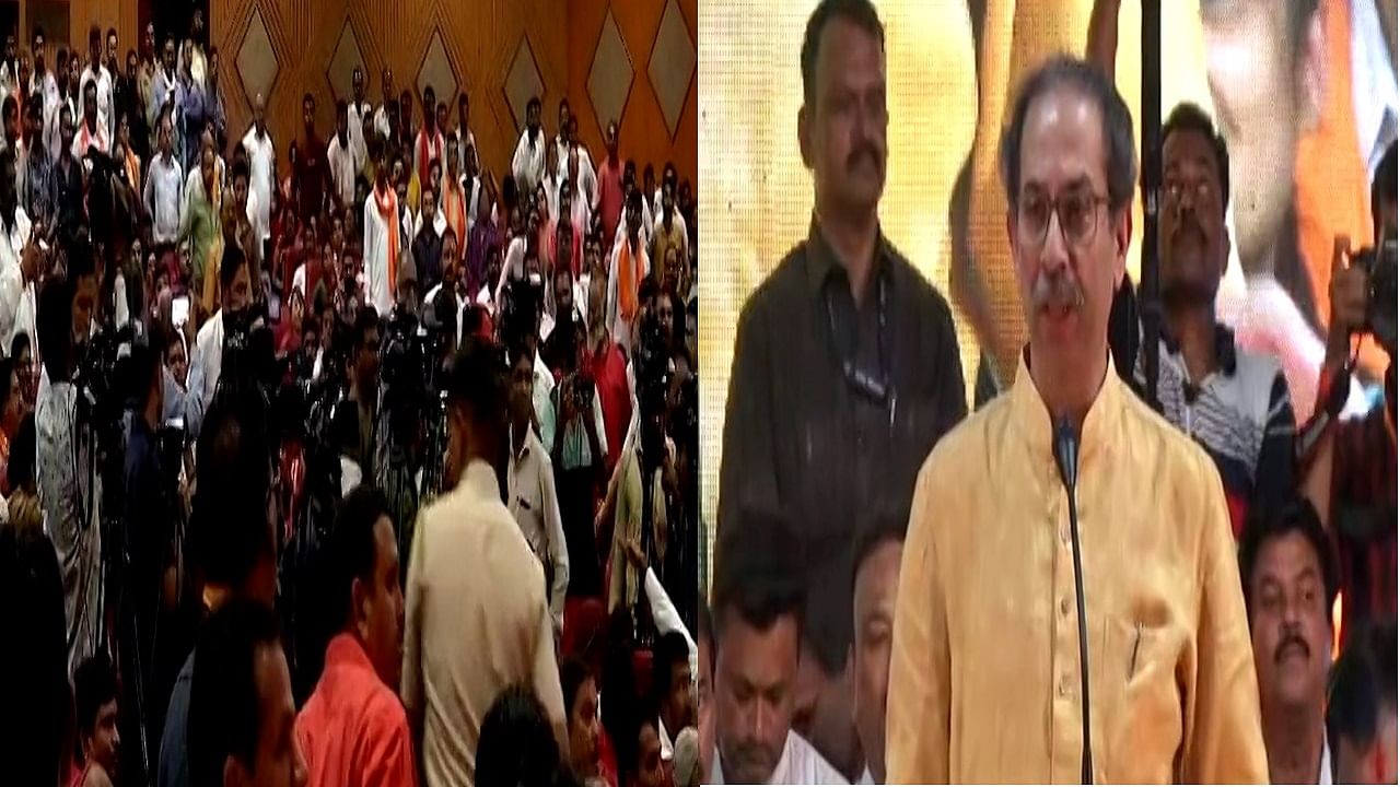 भाषण सुरु होताच सभागृहात गोंधळ, उद्धव ठाकरे संतापले, म्हणाले, माझ्या आणि कार्यकर्त्यांच्यामध्ये... भाषण सुरु होताच सभागृहात गोंधळ, उद्धव ठाकरे संतापले, म्हणाले, माझ्या आणि कार्यकर्त्यांच्यामध्ये...