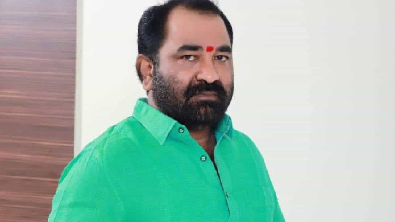 बायकोच्या भरोश्यावर राजकारण करणाऱ्याने उद्धव ठाकरे यांच्यावर टीका करू नये, ठाकरे गटाच्या नेत्याने सुनावले