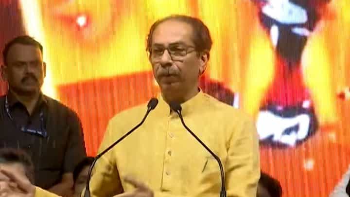 ‘आमचं हिंदुत्व हे मुह में राम आणि हाताला काम’; ठाकरे यांचा भाजपच्या हिंदुत्वावरून प्रहार ‘आमचं हिंदुत्व हे मुह में राम आणि हाताला काम’; ठाकरे यांचा भाजपच्या हिंदुत्वावरून प्रहार