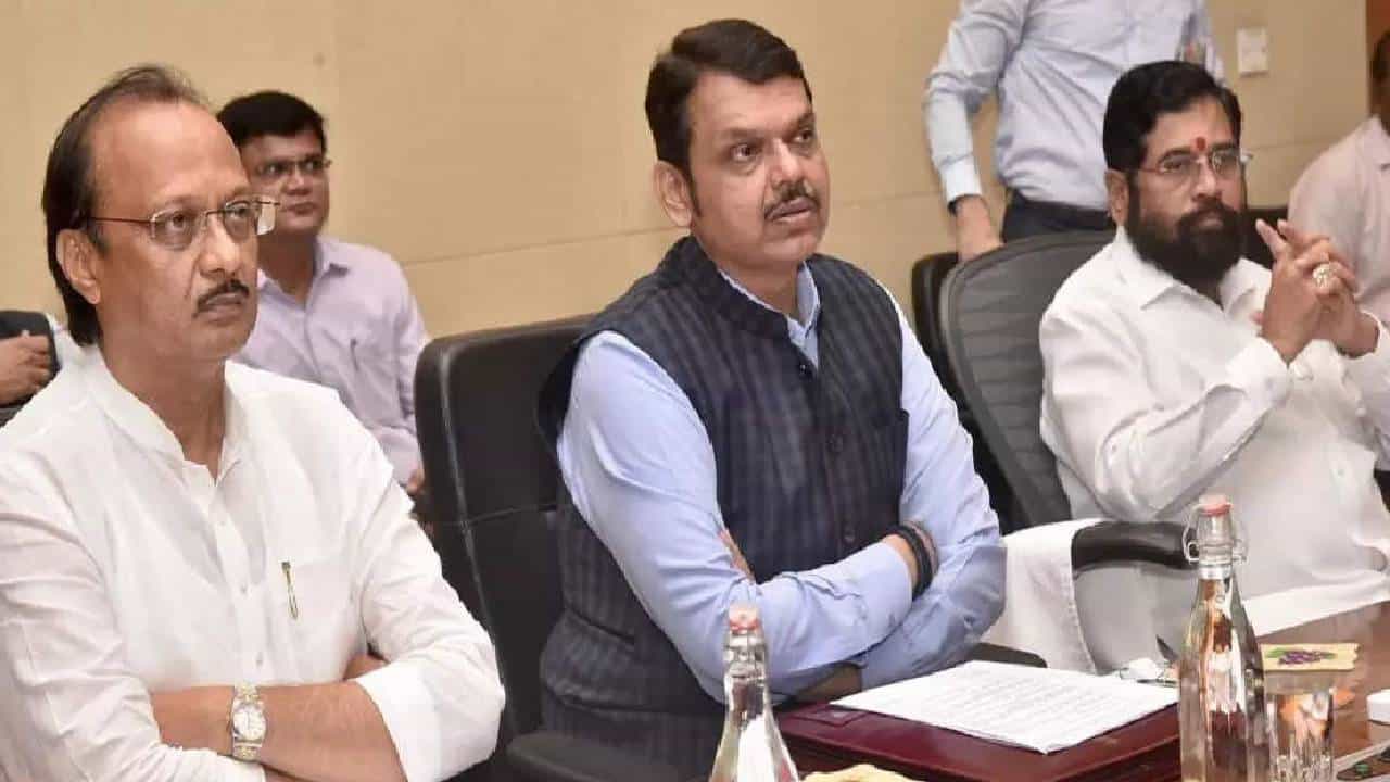 Maharashtra Politics : राज्यपाल नियुक्त 12 आमदारांच्या नियुक्तीवर अखेर निर्णय आला; सर्वोच्च न्यायालयाने स्थगिती हटवली