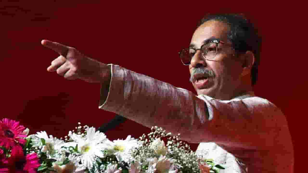 ‘उद्धव ठाकरे यांनी स्वतःला कुटुंब प्रमुख म्हणणे थांबवावं’; उद्धव ठाकरे यांच्यावर भाजप नेत्याचा घणाघात