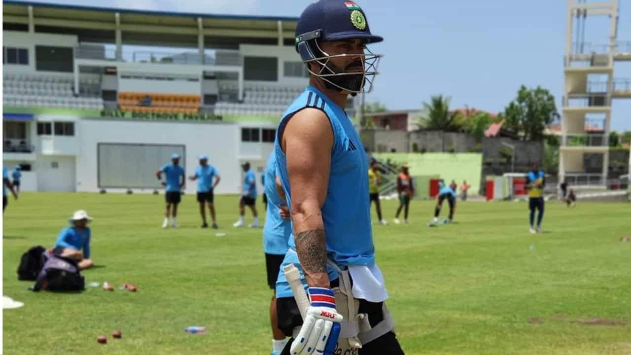 टीम इंडियाच्या विंडिज दौऱ्याची सुरुवात 12 जुलैपासून कसोटी मालिकेने होणार आहे. या कसोटी मालिकेनिमित्ताने टीम इंडियाच्या विराट कोहली याचा 7 वर्षांचा वनवास संपणार का, असा प्रश्न उपस्थित केला जात आहे. कारण विराटने विंडिज विरुद्ध अखेरचं कसोटी शतक हे 7 वर्षांपूर्वी केलं होतं.