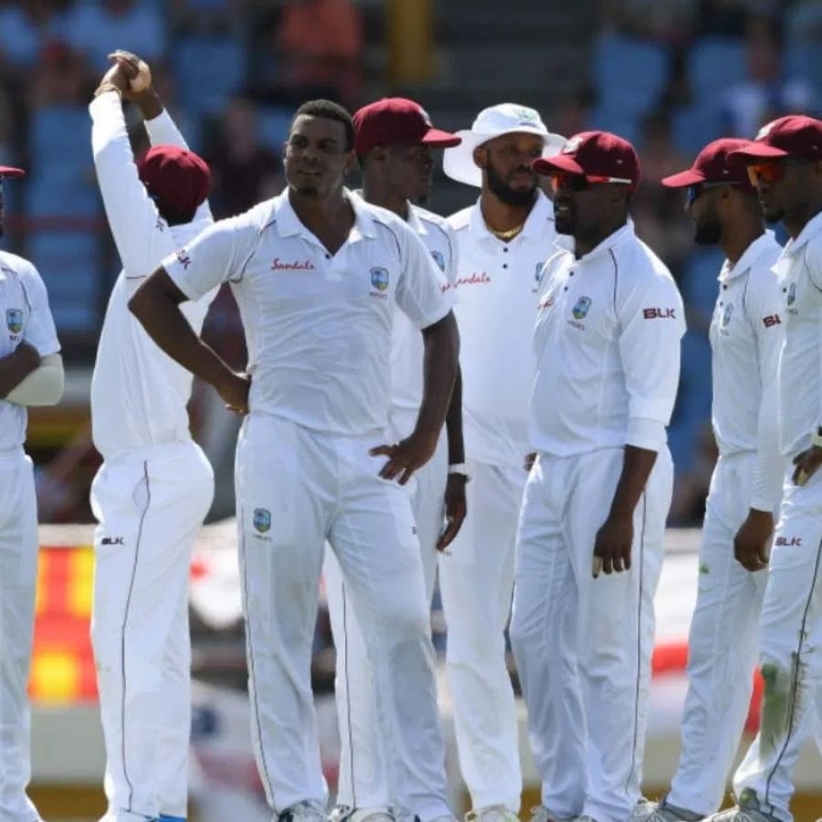 WI vs IND : टीम इंडिया आणि वेस्ट इंडिजमध्ये यांच्यातील पहिला कसोटी सामना 12 जुलैला म्हणजेच बुधवारी होणार आहे. या सामन्यामध्ये प्लेइंग 11 मध्ये कोणाला संधी मिळणार याकडे सर्वांचं लक्ष लागलेलं आहे. सं