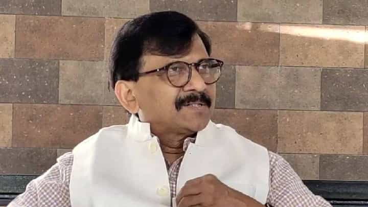 भाजपविरोधात आता बंगळुरूत एल्गार! 2024च्या निवडणुकीबाबत भूमिका मांडणार, संजय राऊत यांनी दिली माहिती भाजपविरोधात आता बंगळुरूत एल्गार! 2024च्या निवडणुकीबाबत भूमिका मांडणार, संजय राऊत यांनी दिली माहिती