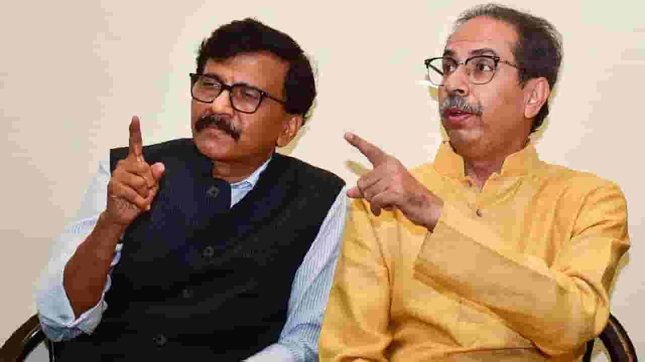 संजय राऊत यांच्या 'त्या' टीकेला भाजप नेत्याचं प्रत्युत्तर; म्हणाला, पक्ष कसा संपवायचा... संजय राऊत यांच्या 'त्या' टीकेला भाजप नेत्याचं प्रत्युत्तर; म्हणाला, पक्ष कसा संपवायचा...